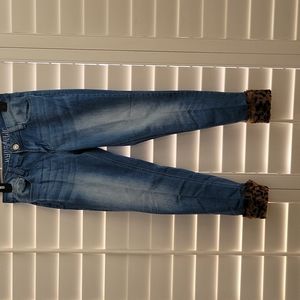Jeans HYDRAULIC size 4. Mid Rise Curvy ankle Skinny Leopard ankle cuff